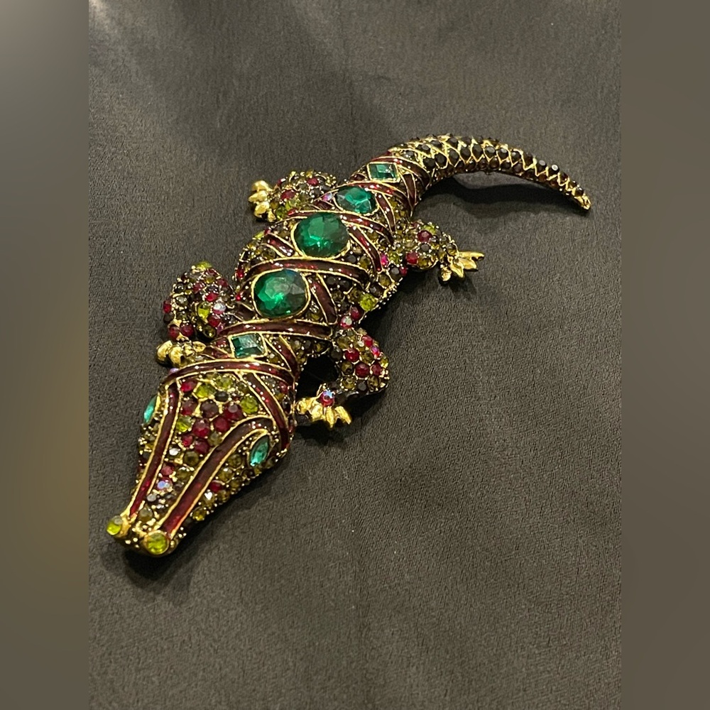 Fashion Jeweled Crocodile Reptile Brooch — Green and Gold Accent